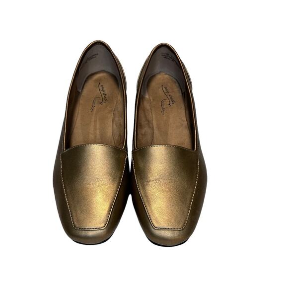 Easy Street Thrill Loafer Flat Gold Metallic Slip On Leather Square Toe Size 7W - Picture 1 of 13